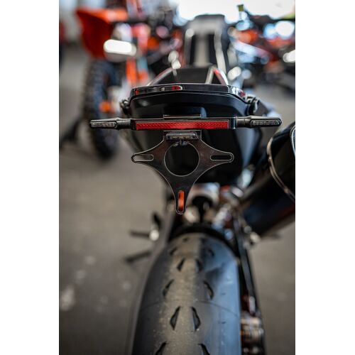 BSO Kennzeichenhalter/trger Alu extraleicht mit Blinker - KTM 790 / 890 Duke R