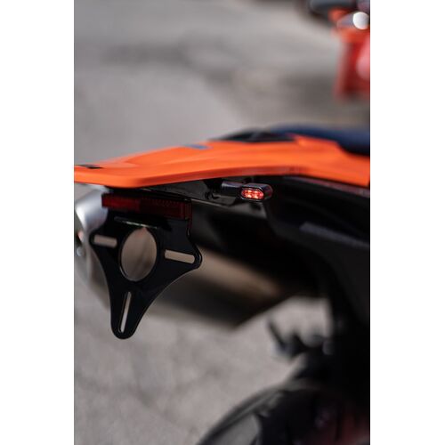 BSO Kennzeichenhalter/trger Alu extraleicht mit Blinker - KTM 690 SMC R & Enduro R / GasGas 700 SM & ES