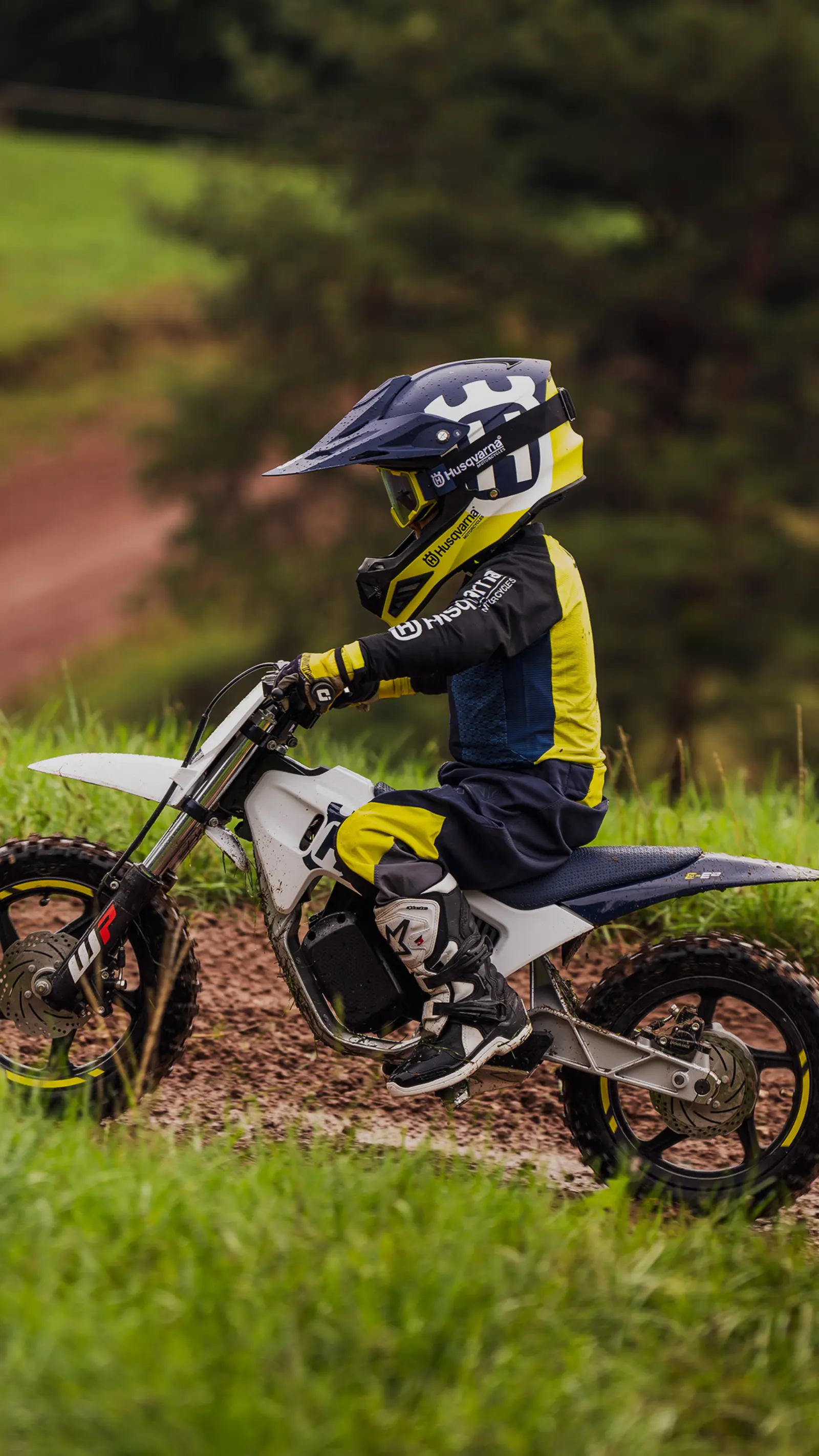 Husqvarna EE 2 in Fahrt