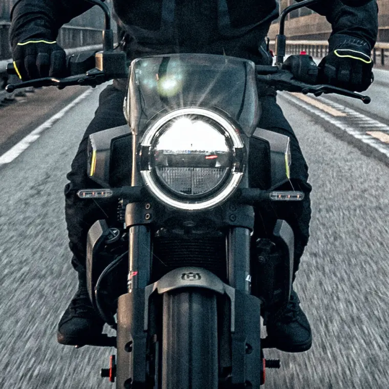 Husqvarna Svartpilen 401: Antrieb