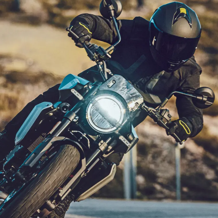 Husqvarna Svartpilen 801: Antrieb