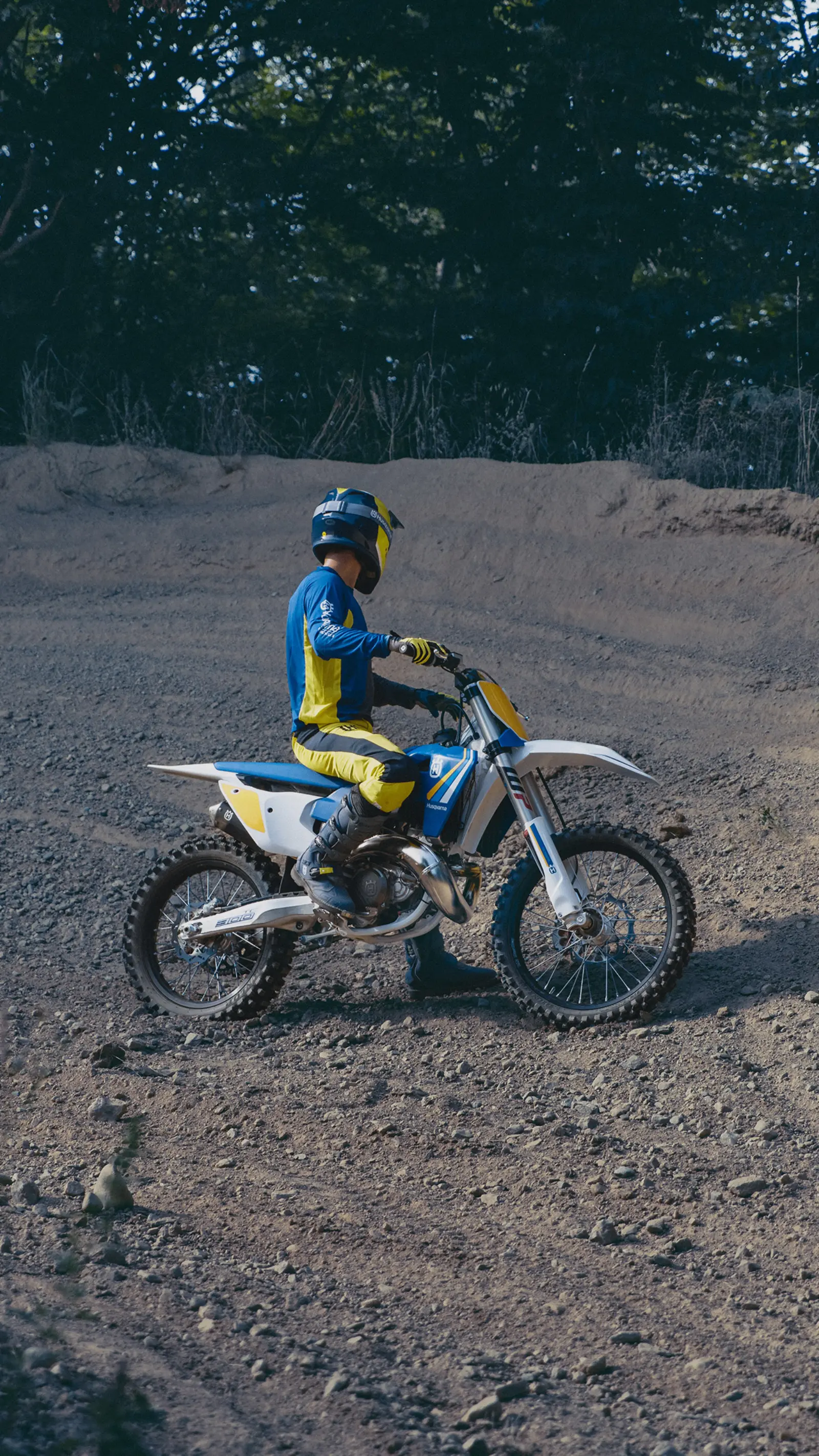 Husqvarna TC 125 Heritage in Fahrt