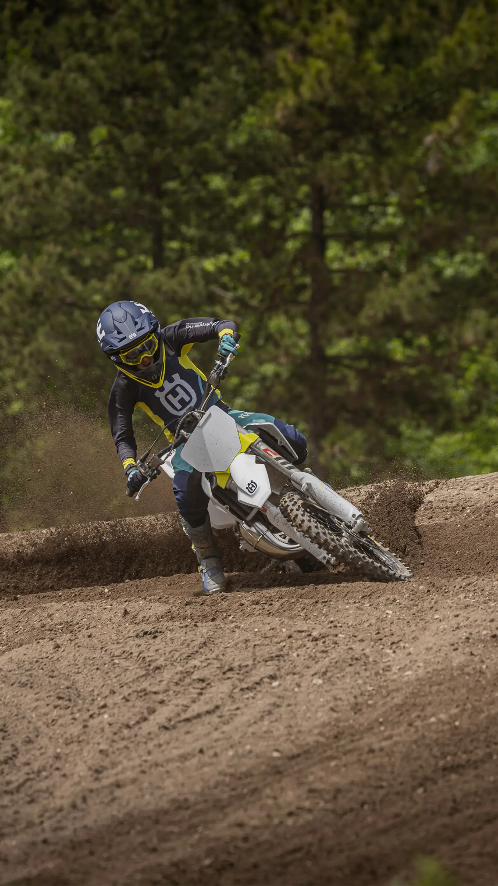 Husqvarna TC 85 19/16 in Fahrt
