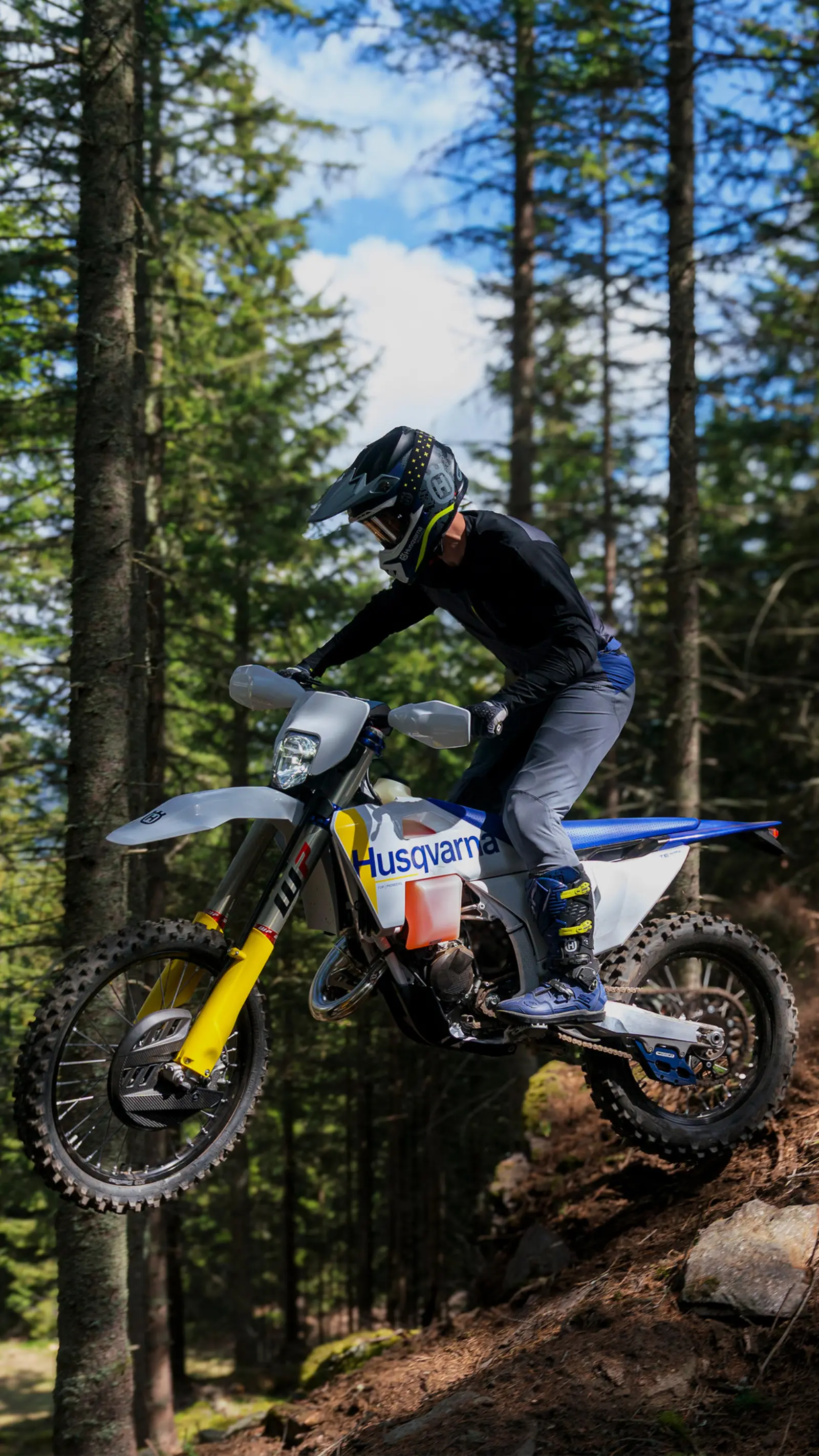 Husqvarna TE 125 in Fahrt