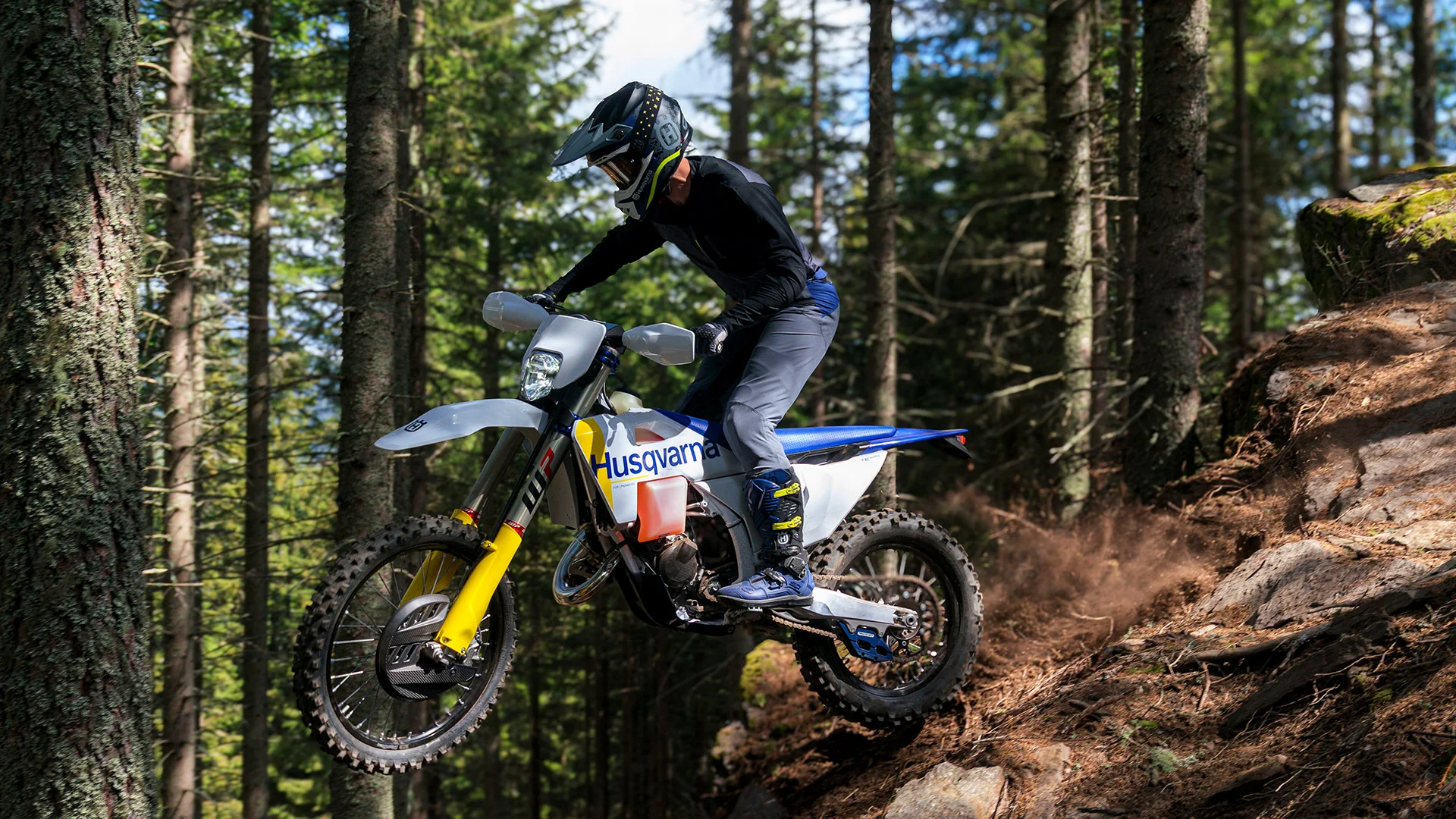 Husqvarna TE 125 in Fahrt