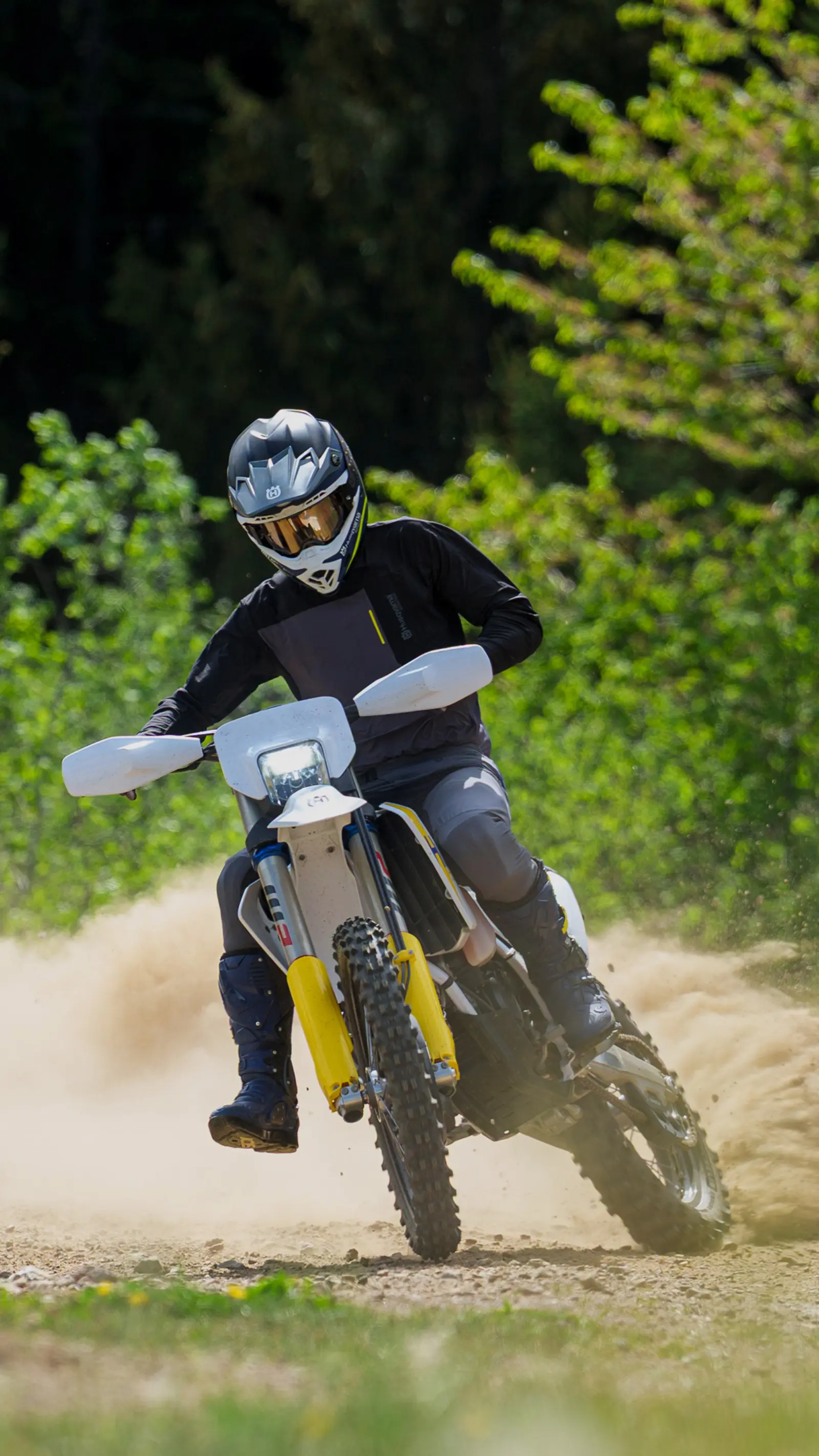 Husqvarna TE 250 in Fahrt