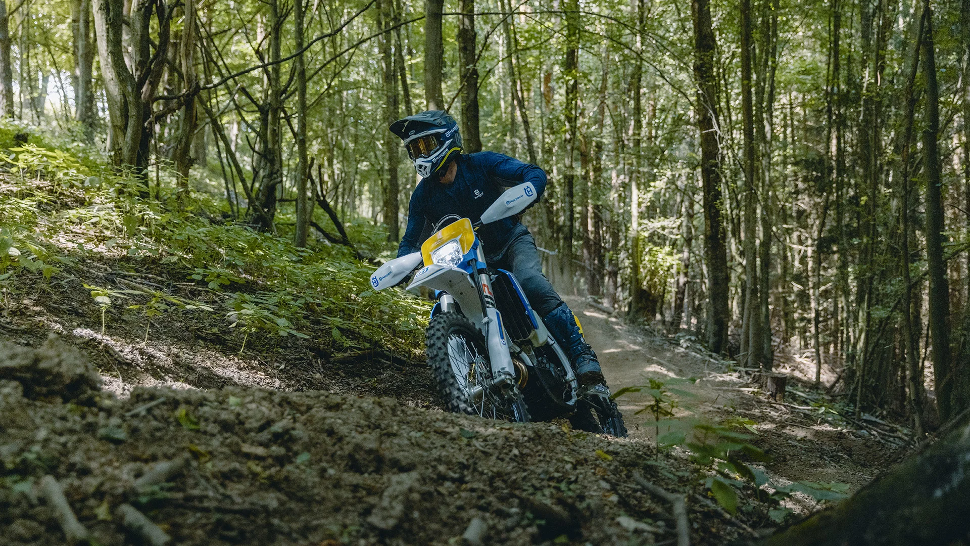 Husqvarna TE 300 Heritage in Fahrt