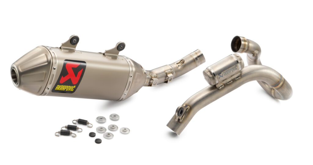 Akrapovic "Evolution Line"
