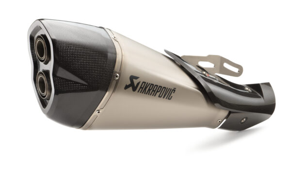 pho_pp_nmon_61705979000_akrapovic_slip_on_line__sall__awsg__v1
