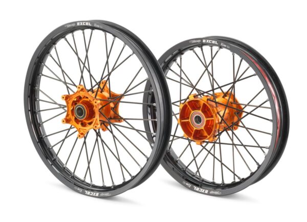 pho_pp_nmon_00010000400_factory_wheel_set__sall__awsg__v1