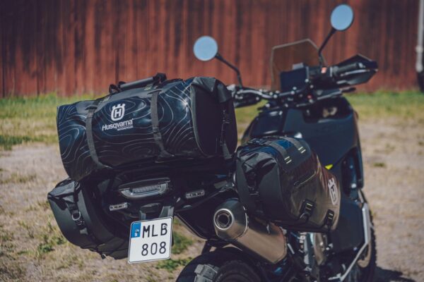 pho_hp_mon_94747_22112979000_luggage_bag___22112925044_side_bag_set__sall__awsg__v1