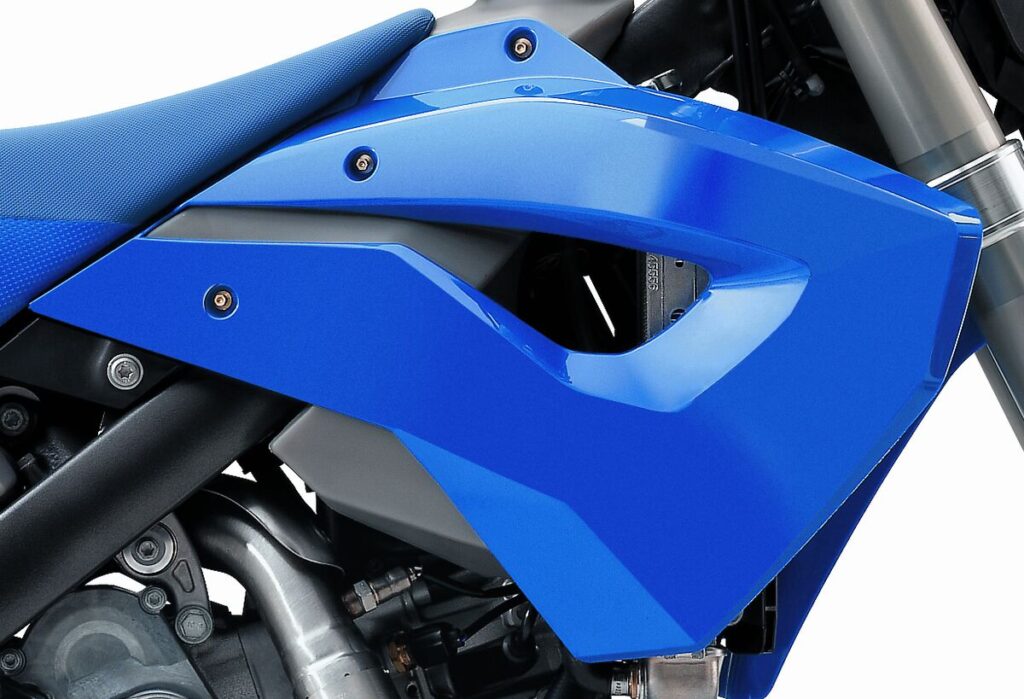 Spoilerset blau