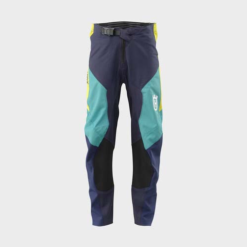 pho_hs_pers_vs_139174_3hs24001780x_kids_railed_pants_front__sall__awsg__v1