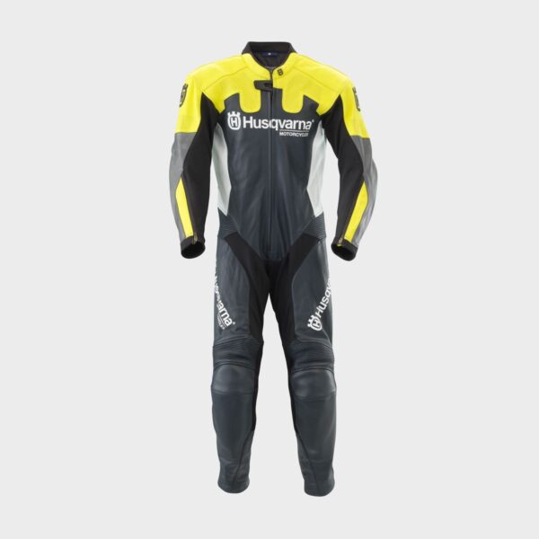 pho_hs_pers_vs_93989_3hs22001380x_horizon_suit_front__sall__awsg__v1