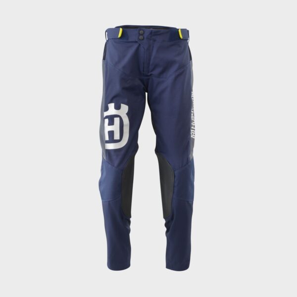 pho_hs_pers_vs_93972_3hs22001340x_authentic_pants_front__sall__awsg__v1