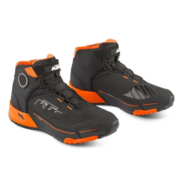 pho_pw_pers_vs_3pw25000060x_ktm_cr_x_ds_rid_shoes__sall__awsg__v3