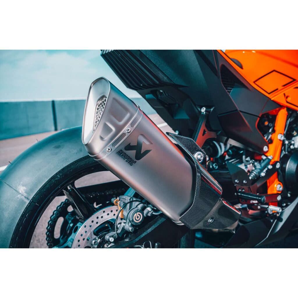 Akrapovic "Slip-on Line"
