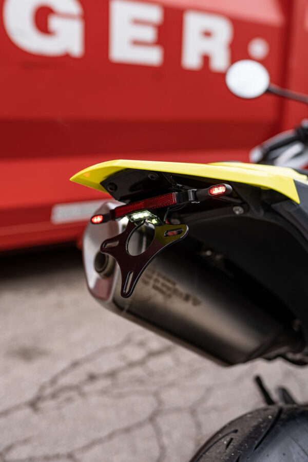 BSOKennzeichenhaltertragerAluextraleichtmitBlinker-HUSQVARNA701Supermoto_Enduro-1.jpg