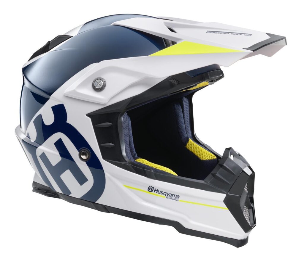 KIDS RAILED HELMET