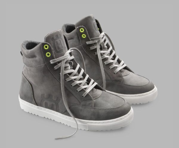 pho_hs_pers_vs_56034_3hs181020x_urban_playground_shoes__sall__awsg__v1